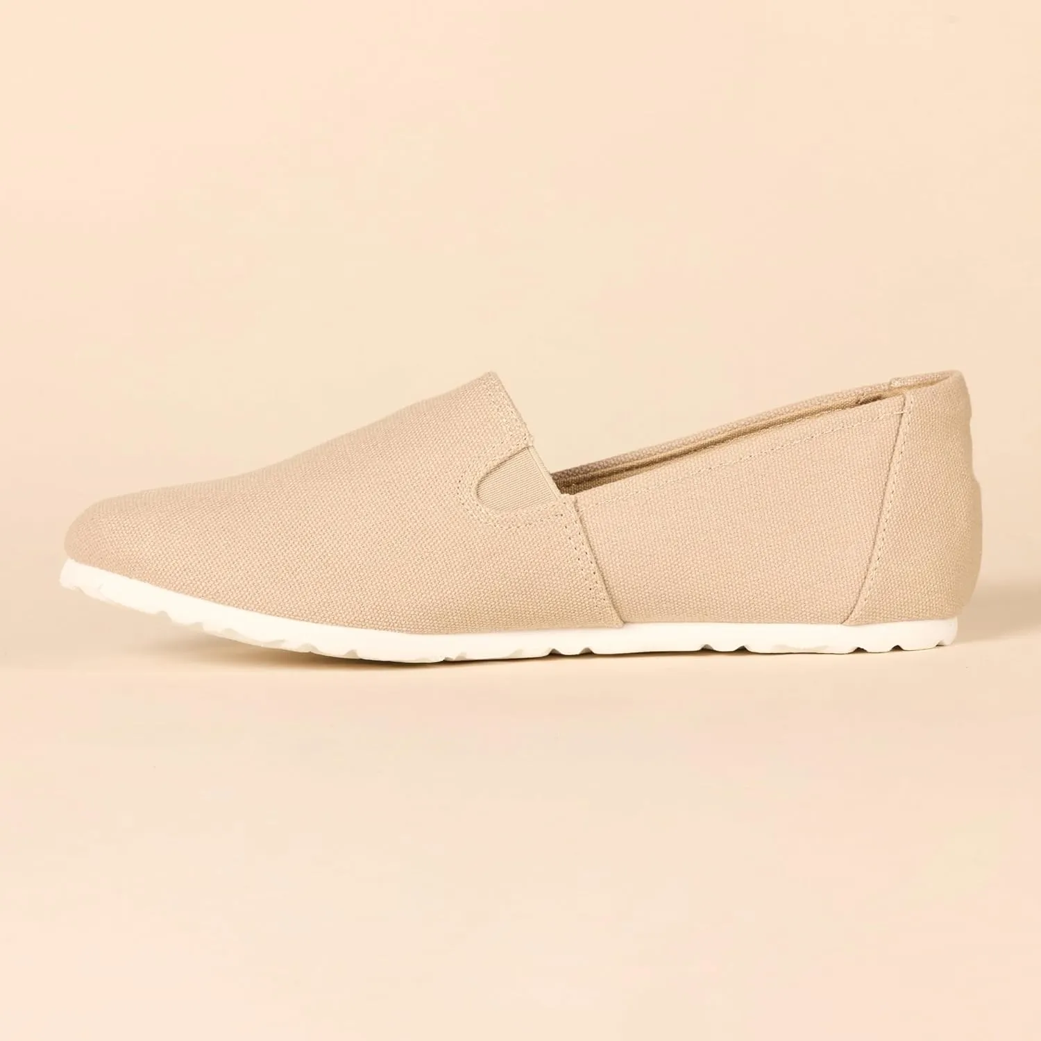 Amazon Essentials Women's Casual Slip-On Canvas Flat