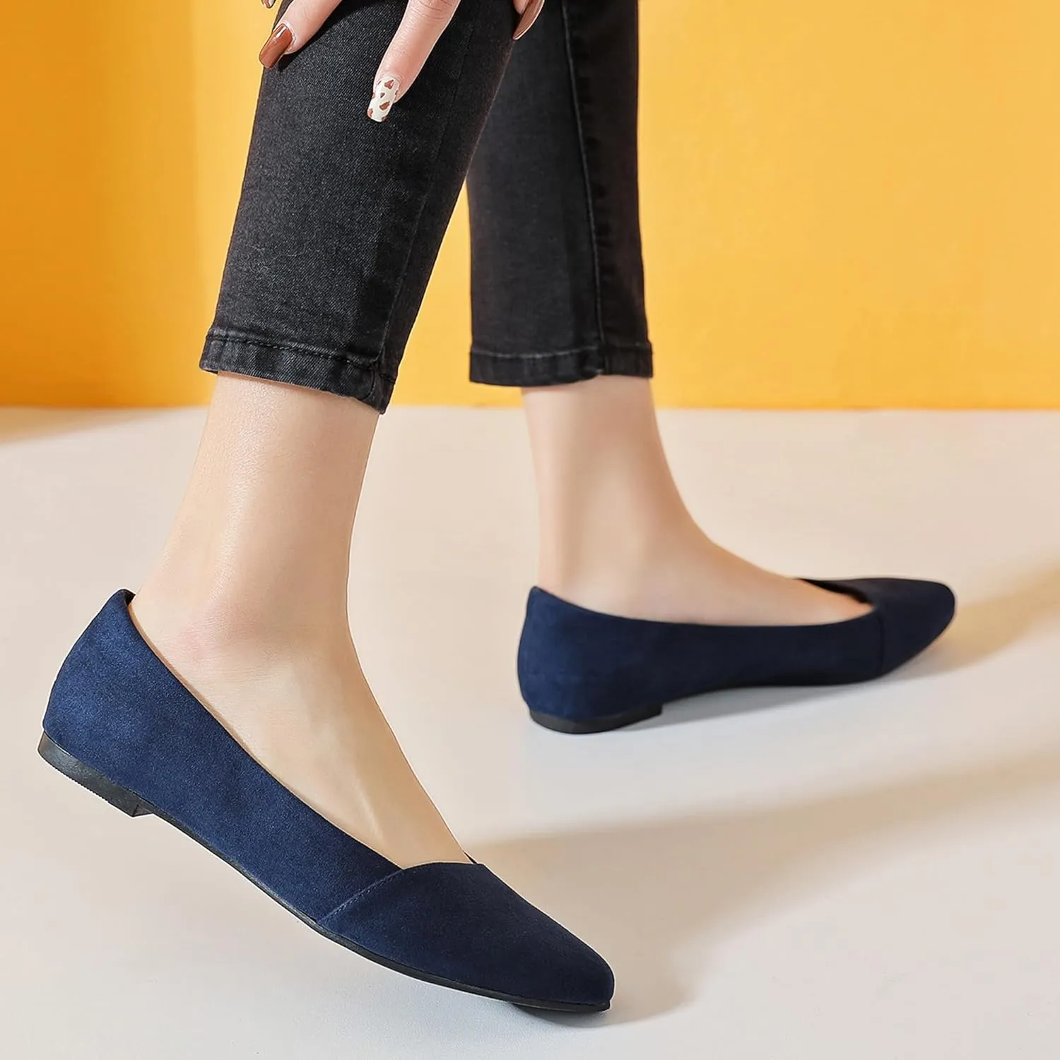 Ataiwee Women's Wide Width Flat Shoes, Classic Dressy Pointed Suede Cozy Slip on Soft Ballet Flats.