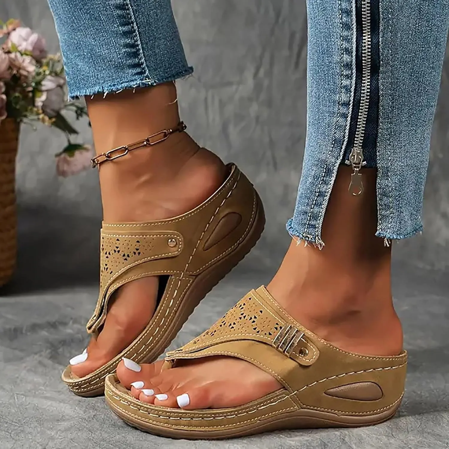 Breathable Mesh Hollow Sports Sandals Non-Slip 2024 New Women’s Wedge Orthopedic Flip-Flops Summer Casual Sandals Open Toe