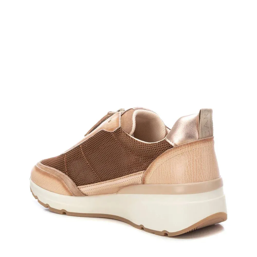 Carmela 161422 Mesh Zippered Sneaker