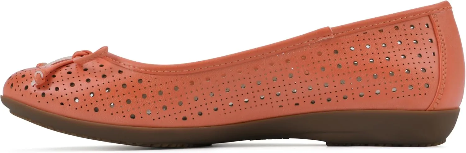 CLIFFS BY WHITE MOUNTAIN Women's Cheryl Cushioned Ballet Flat