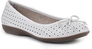 CLIFFS BY WHITE MOUNTAIN Women's Cheryl Cushioned Ballet Flat