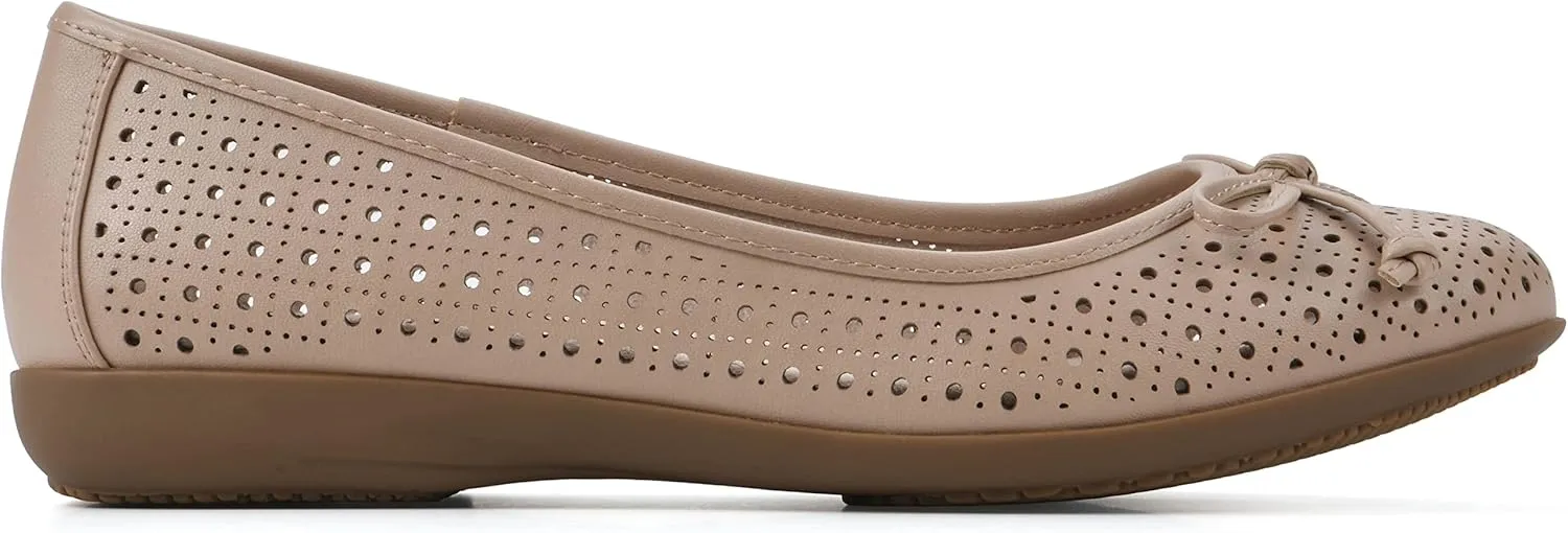 CLIFFS BY WHITE MOUNTAIN Women's Cheryl Cushioned Ballet Flat