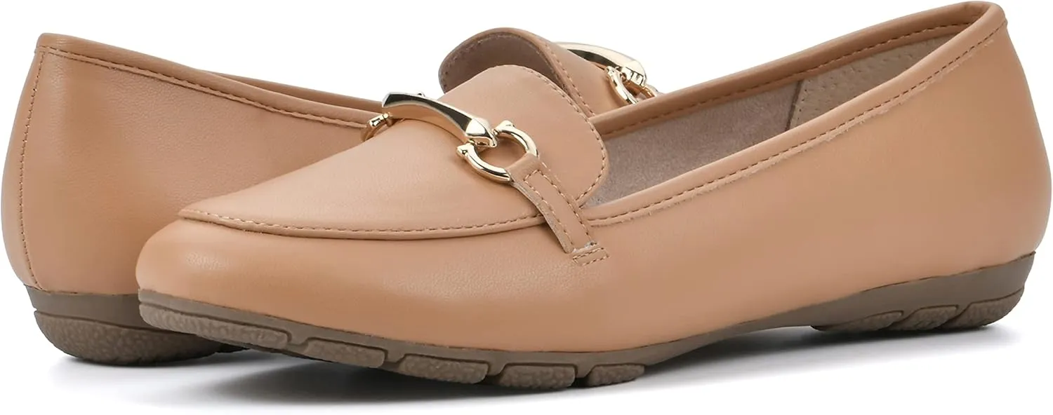 CLIFFS BY WHITE MOUNTAIN Women's Glowing Cushioned Loafer Flat