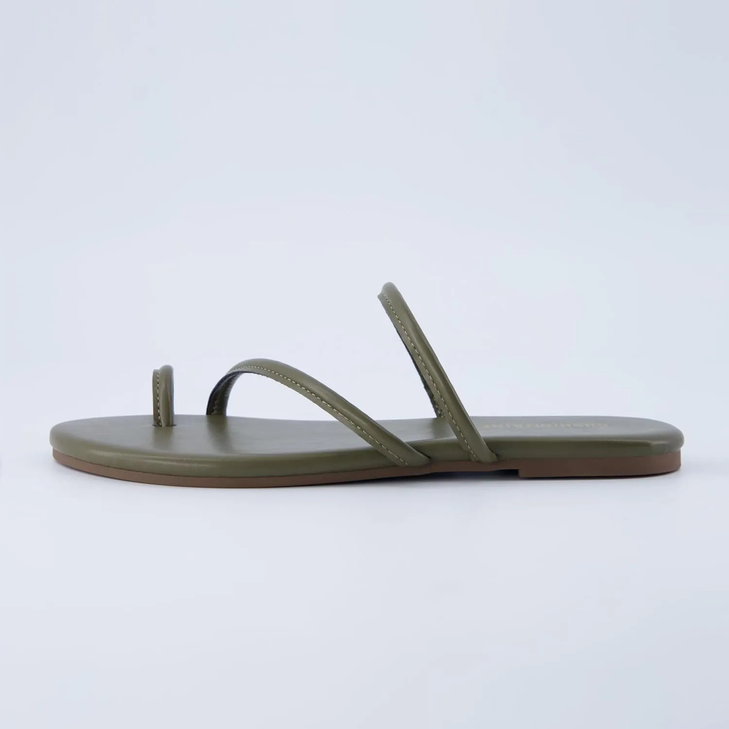 CUSHIONAIRE Resort Women’s Minimalist Strappy Sandals – Lightweight Summer Flat Sandals with Cushioned Footbed