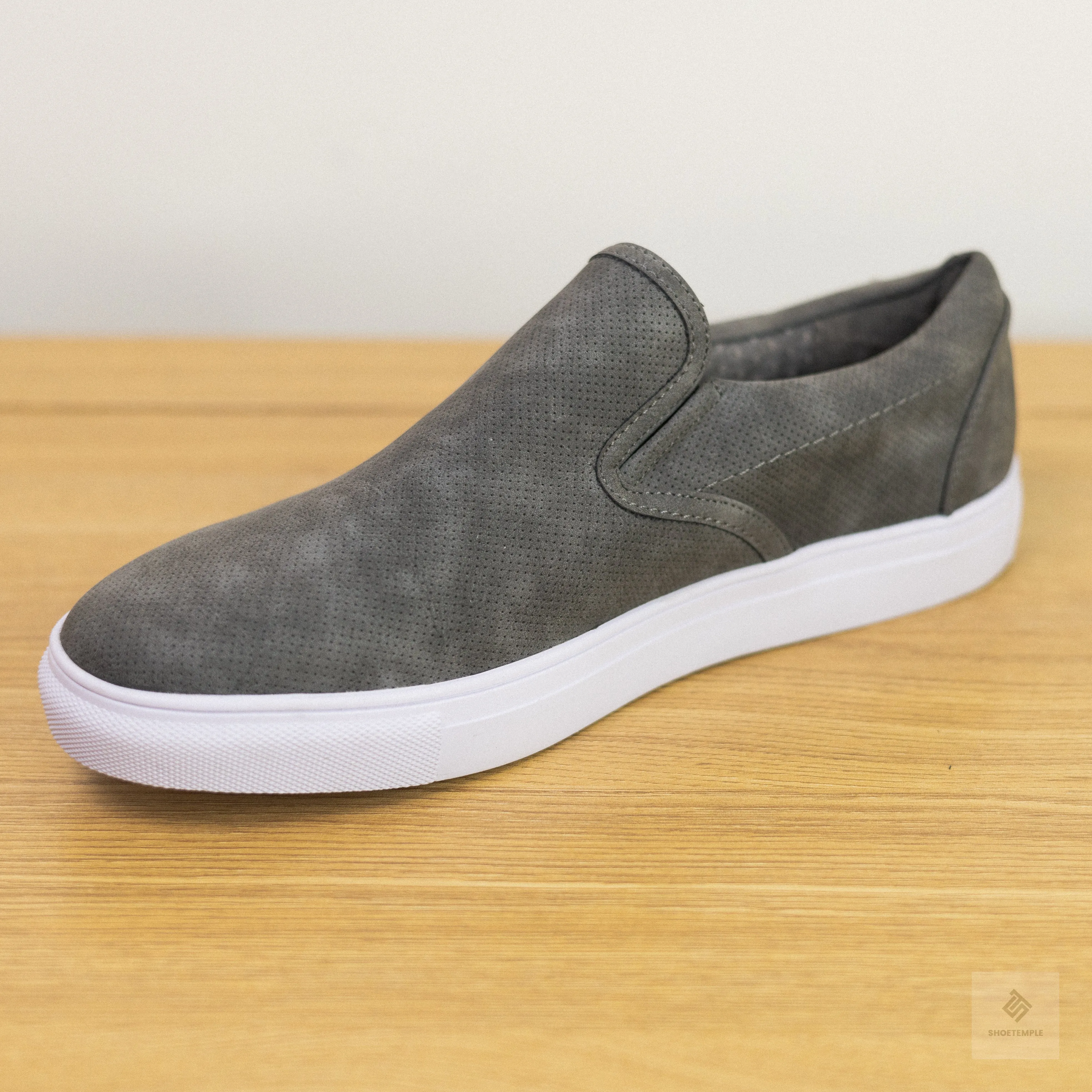 Davinci Slip On Sneakers