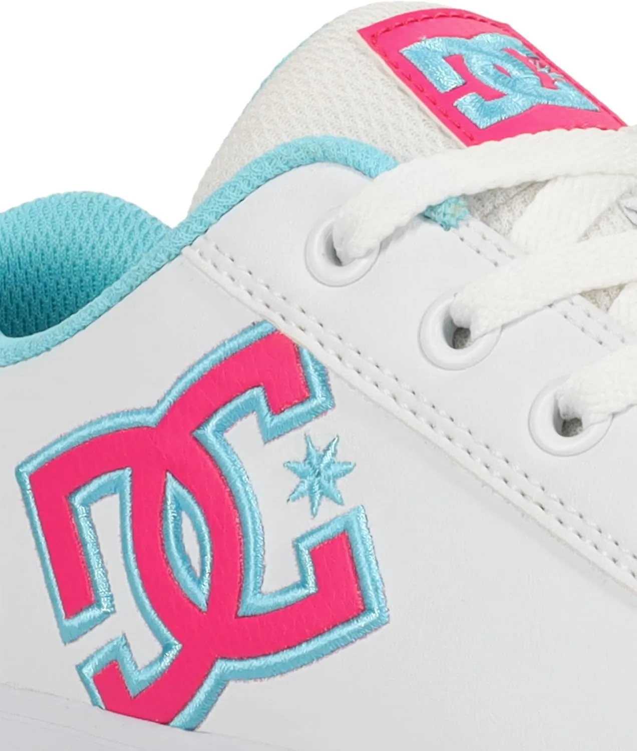 DC Shoes Women's Chelsea Sneaker