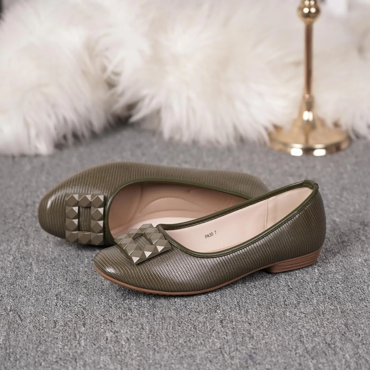 Flat Shoes for Women