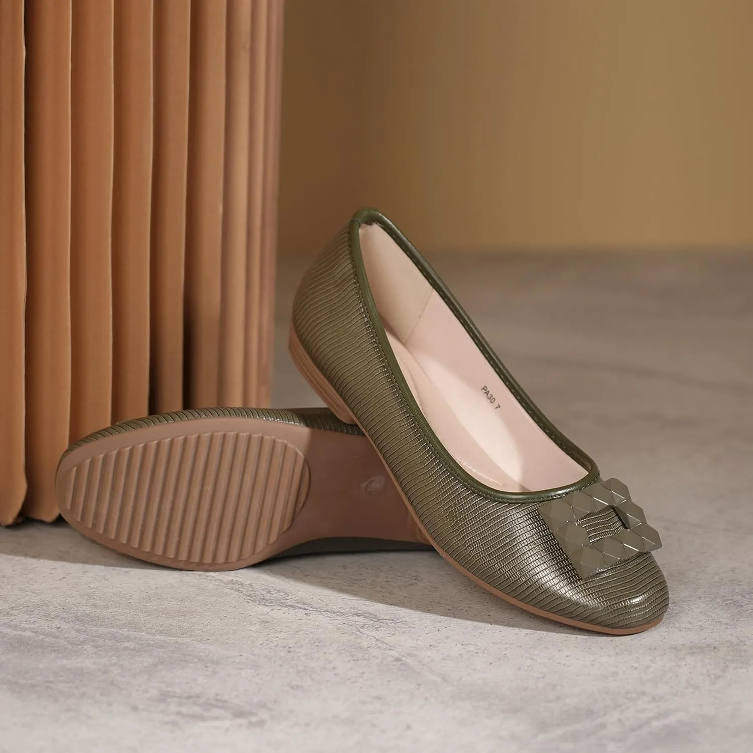 Flat Shoes for Women
