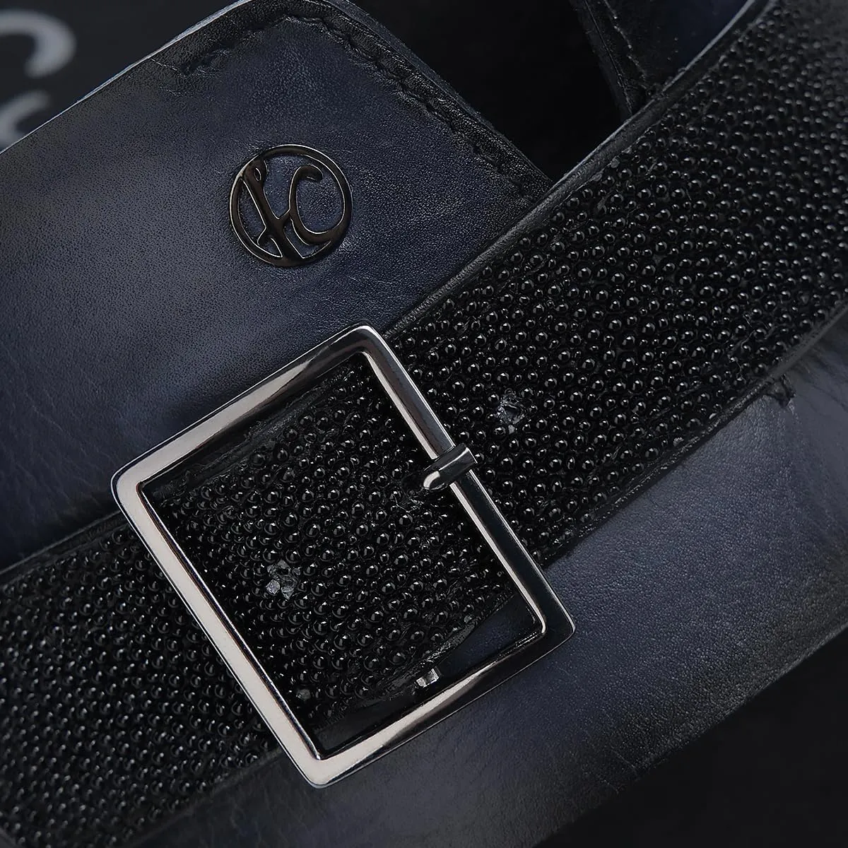 FRANCO CUADRA | Men's Sandal in Premium Black Stingray Leather with Adjustable Buckle 4M7MTTS
