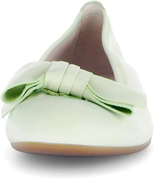 Gabor Women's 64.125 Loafer Flat
