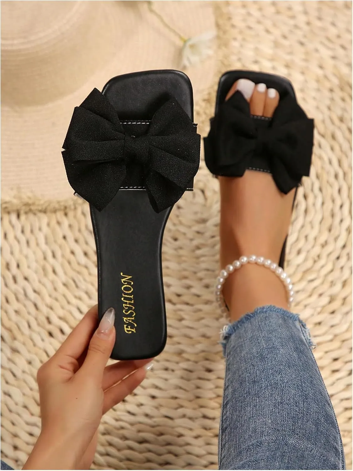 GORGLITTER Women's Bow Flat Sandals White Sandals Open Toe Slip On Slides Shoes