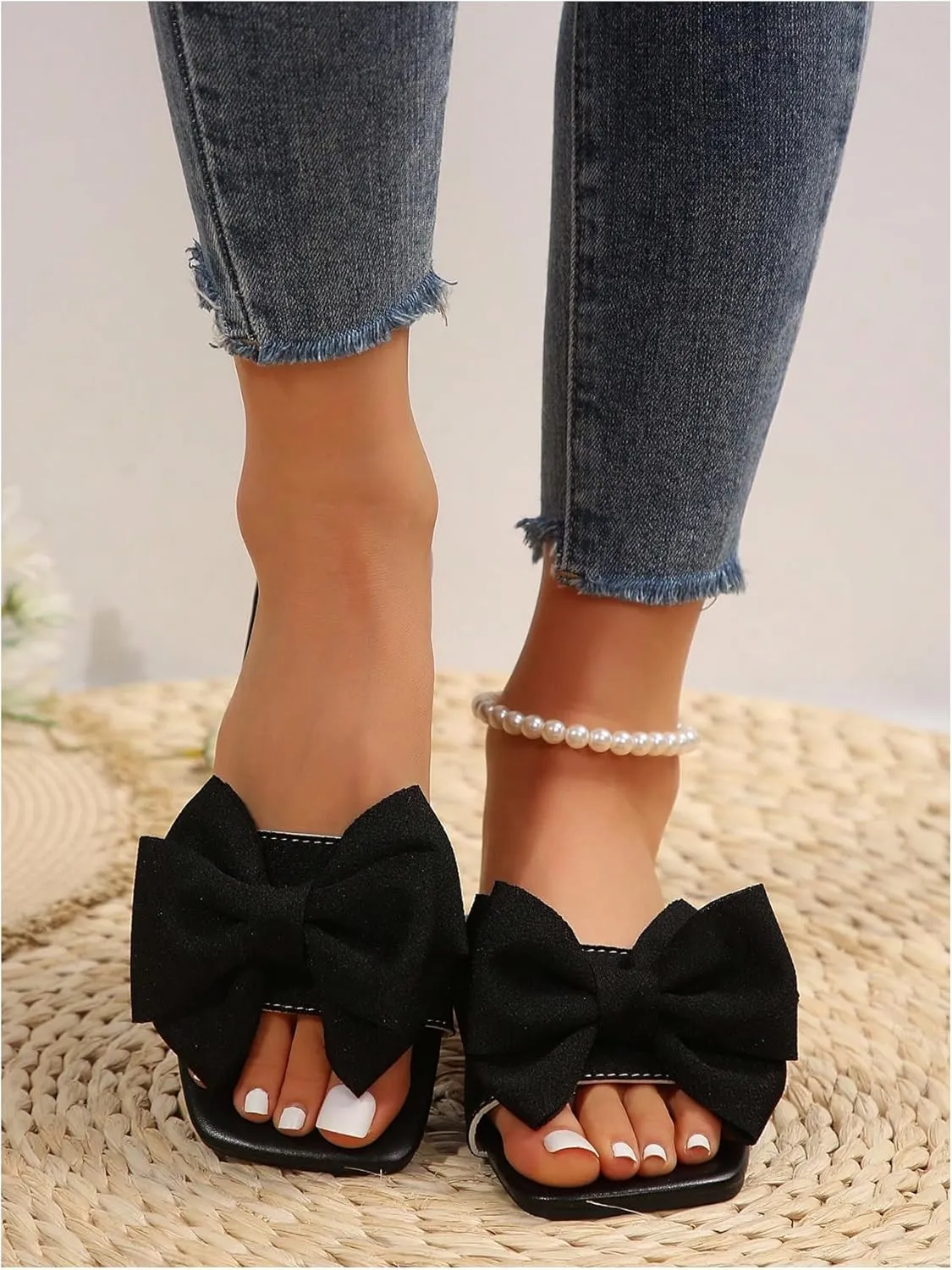 GORGLITTER Women's Bow Flat Sandals White Sandals Open Toe Slip On Slides Shoes