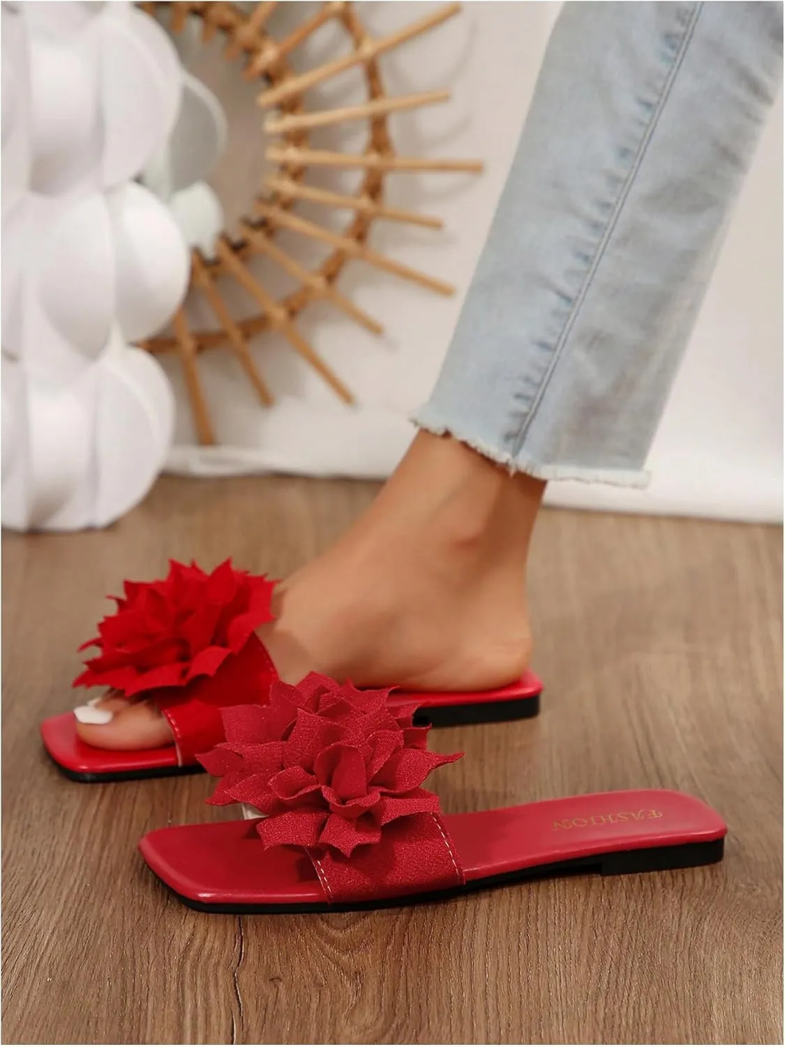 GORGLITTER Women's Flower Applique Flat Sandals Slip on Slide Dressy Vacation Sandals