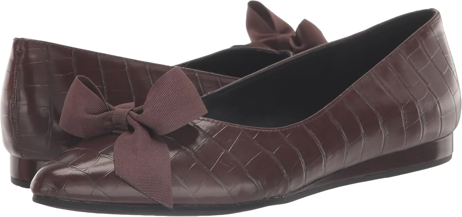 Kenneth Cole REACTION Women's Lily Bow Platform