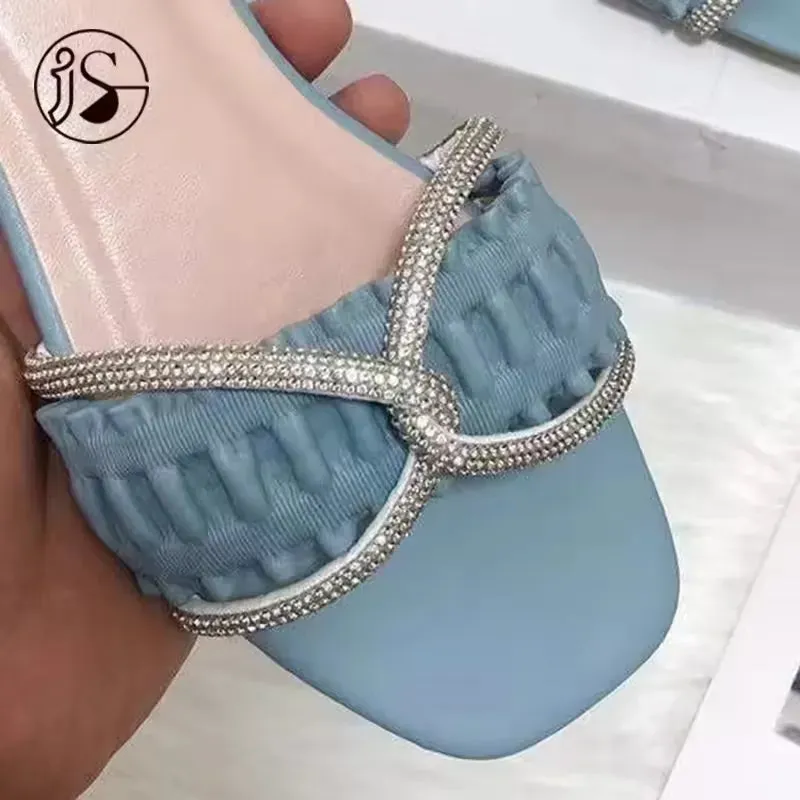 Ladies summer casual sandals outdoor flat bottom anti slip fashion sandals luxury design sandals
