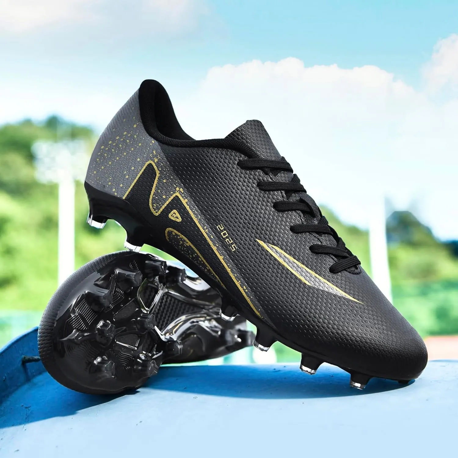Men's Soccer Shoes Football Cleats High-Tops Lace-Up Non-Slip Spikes Indoor Outdoor Sports Athletic Baseball Lacrosse Sneaker