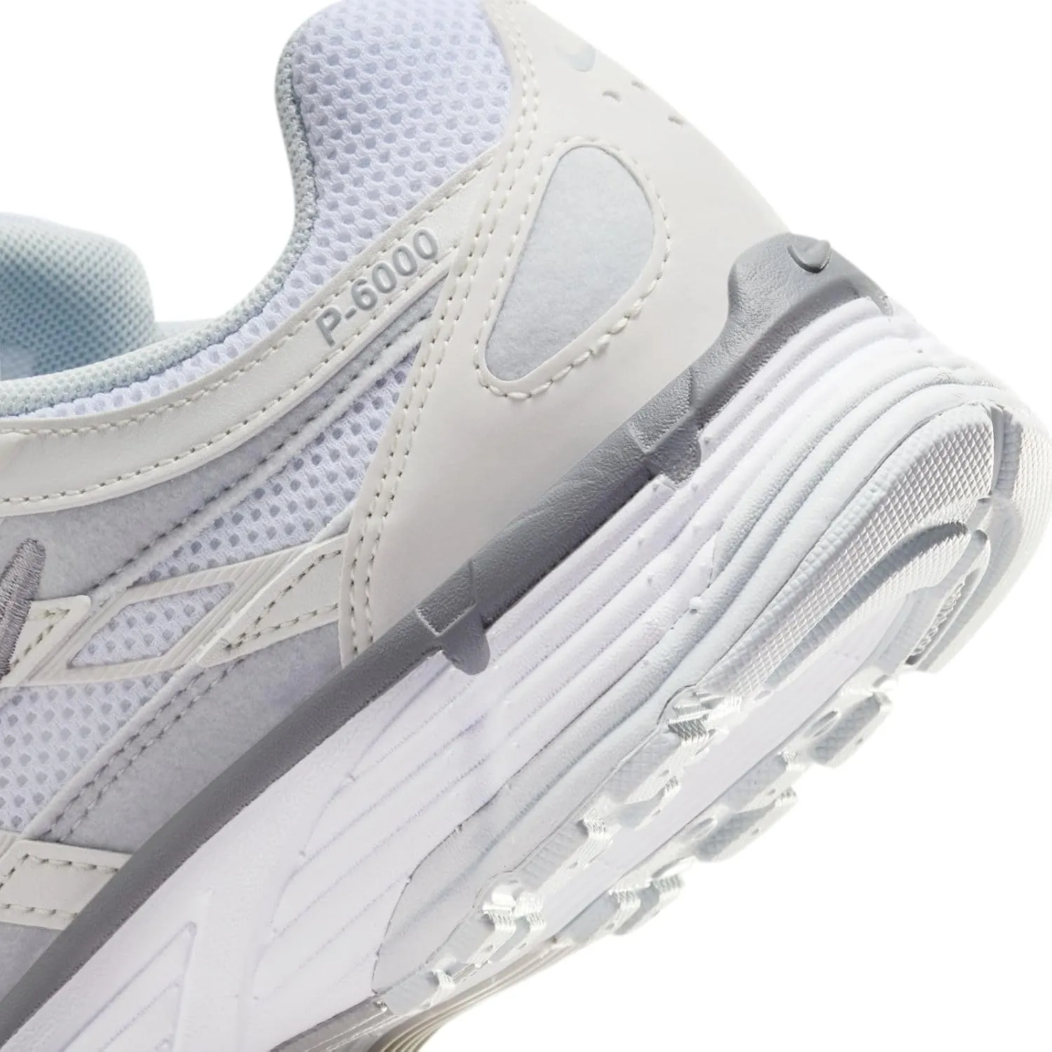 NIKE Women's Sneaker