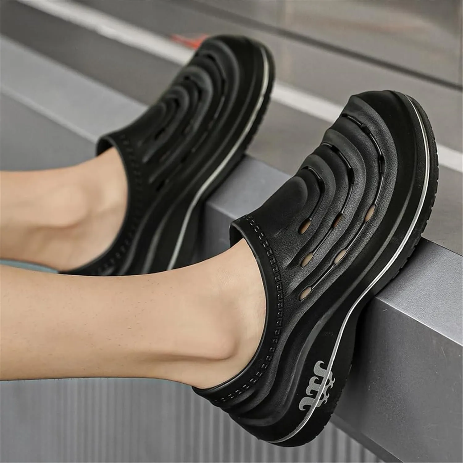 Non Slip Work Shoes Women Armadillo Shoe for Women Armadillo Clogs for Nurses Slip Resistant Shoe Lightweight Comfortable Restaurant Food Service Footwear Unisex Waterproof Garden Sneaker Soft Outdoor