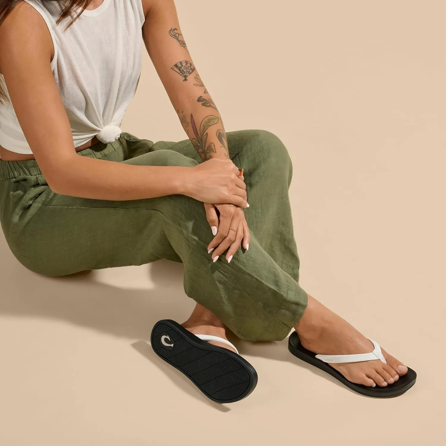 OLUKAI Uiki Women's Beach Sandal, Quick-Dry Flip-Flop Slides, Water Resistant, Wet Grip Soles & Compression Molded Footbed