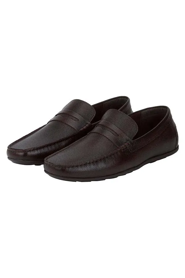 RedTape Men Black Slip On Shoes