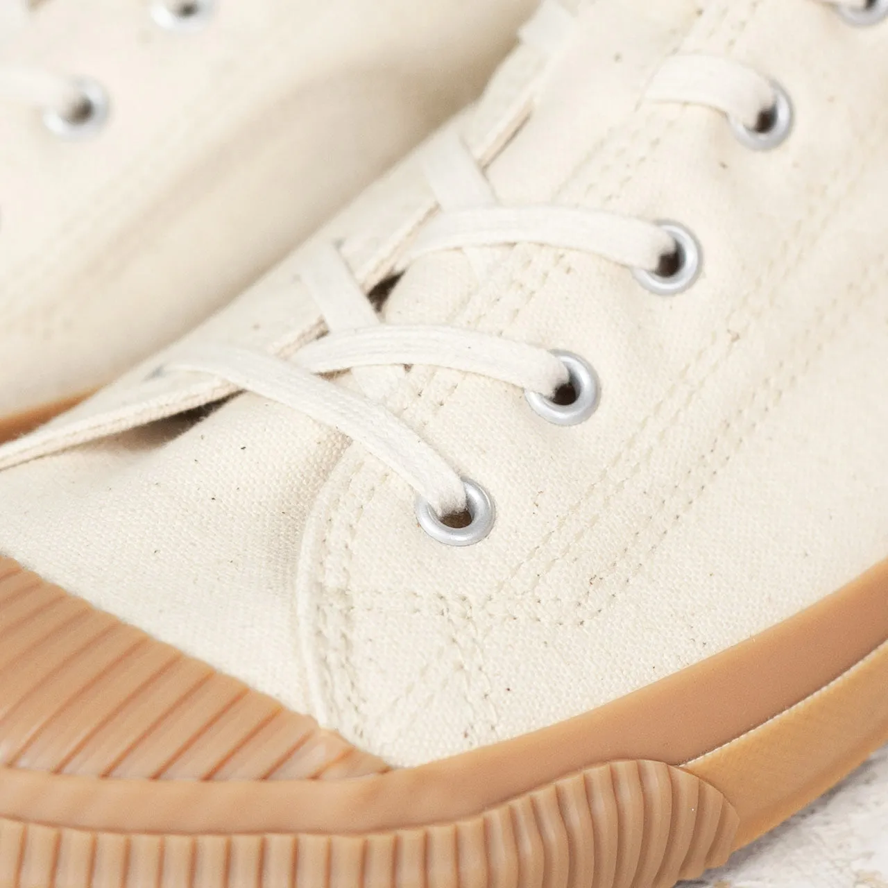 Shell Cap Low Sneaker Off White