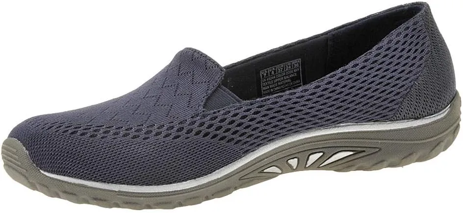 Skechers Women's Reggae Fest-Willows Loafer Flat