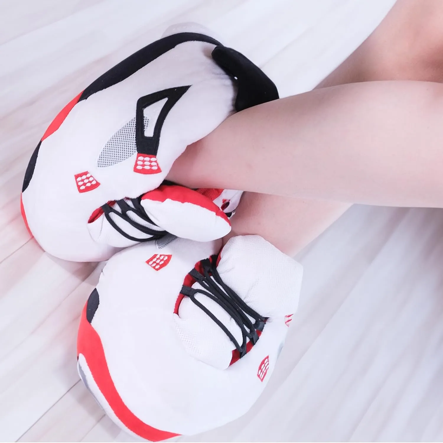 Sneaker Slippers, Trendy Plush Home Shoes Anti-Slip Soft Comfy Slides Warm Winter House Footwear One Size Fits Women Men