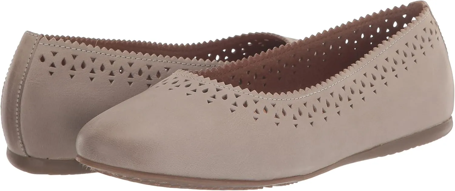 SoftWalk Women's Ballet Flat