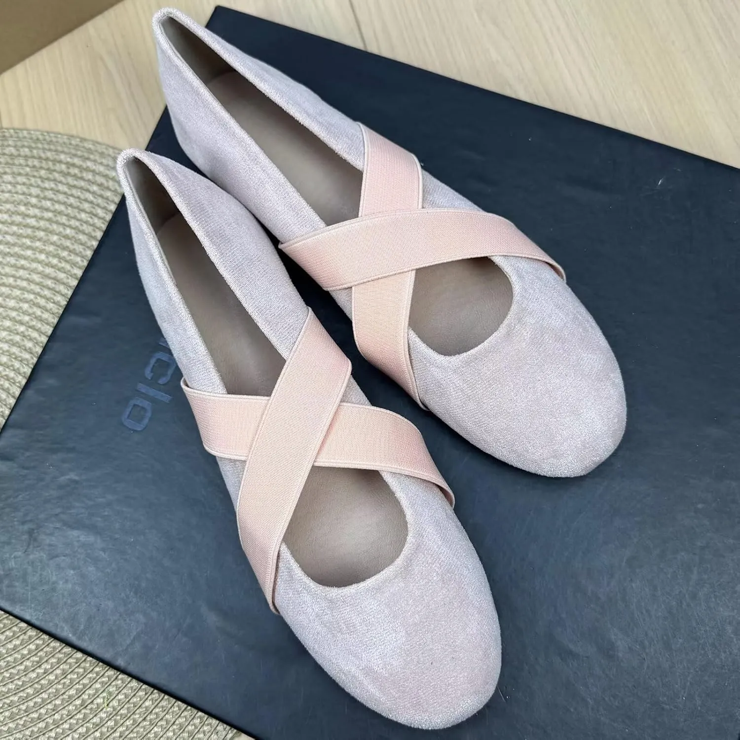 Stunner Cross Strap Ballets Flats for Women Elegant Round Toe Classic Slip on Dressy Flat Shoes