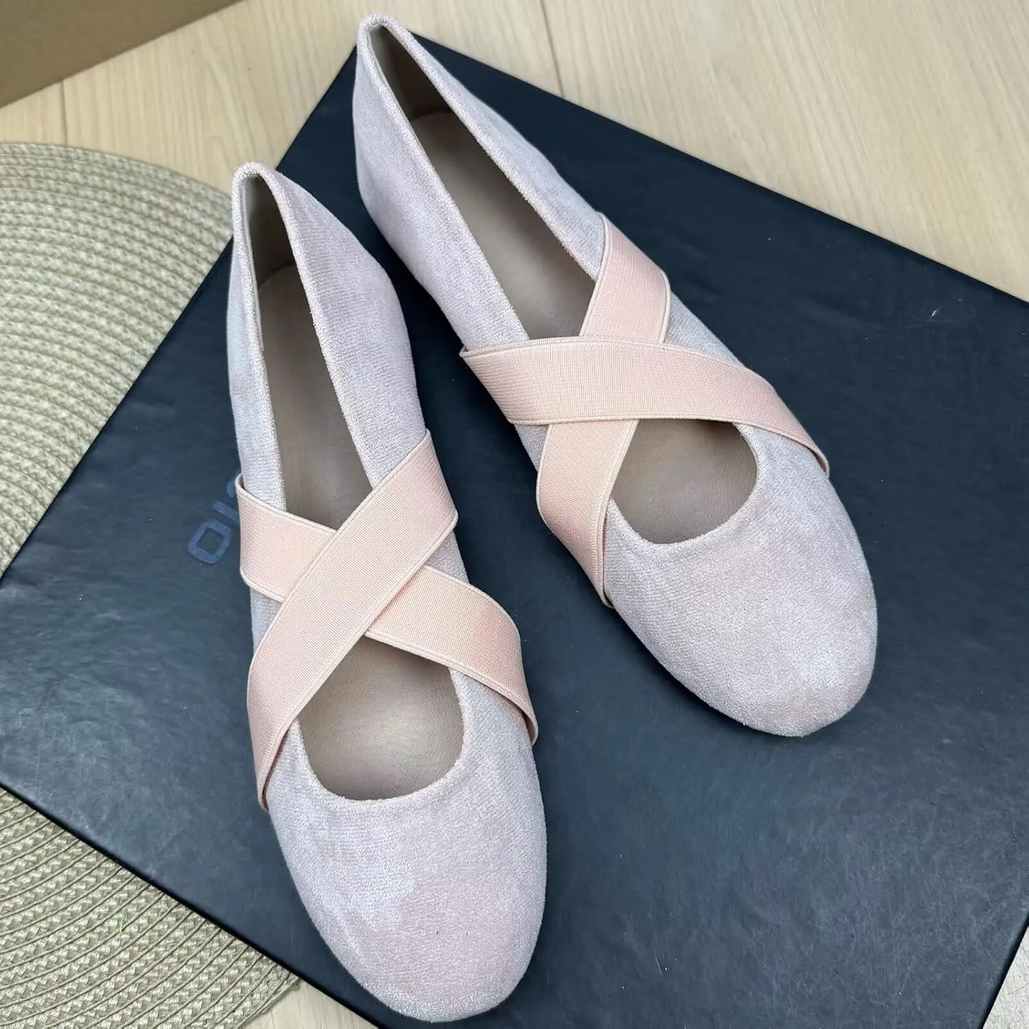 Stunner Cross Strap Ballets Flats for Women Elegant Round Toe Classic Slip on Dressy Flat Shoes