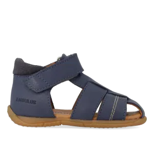 The child's first sandal with contrast stitching