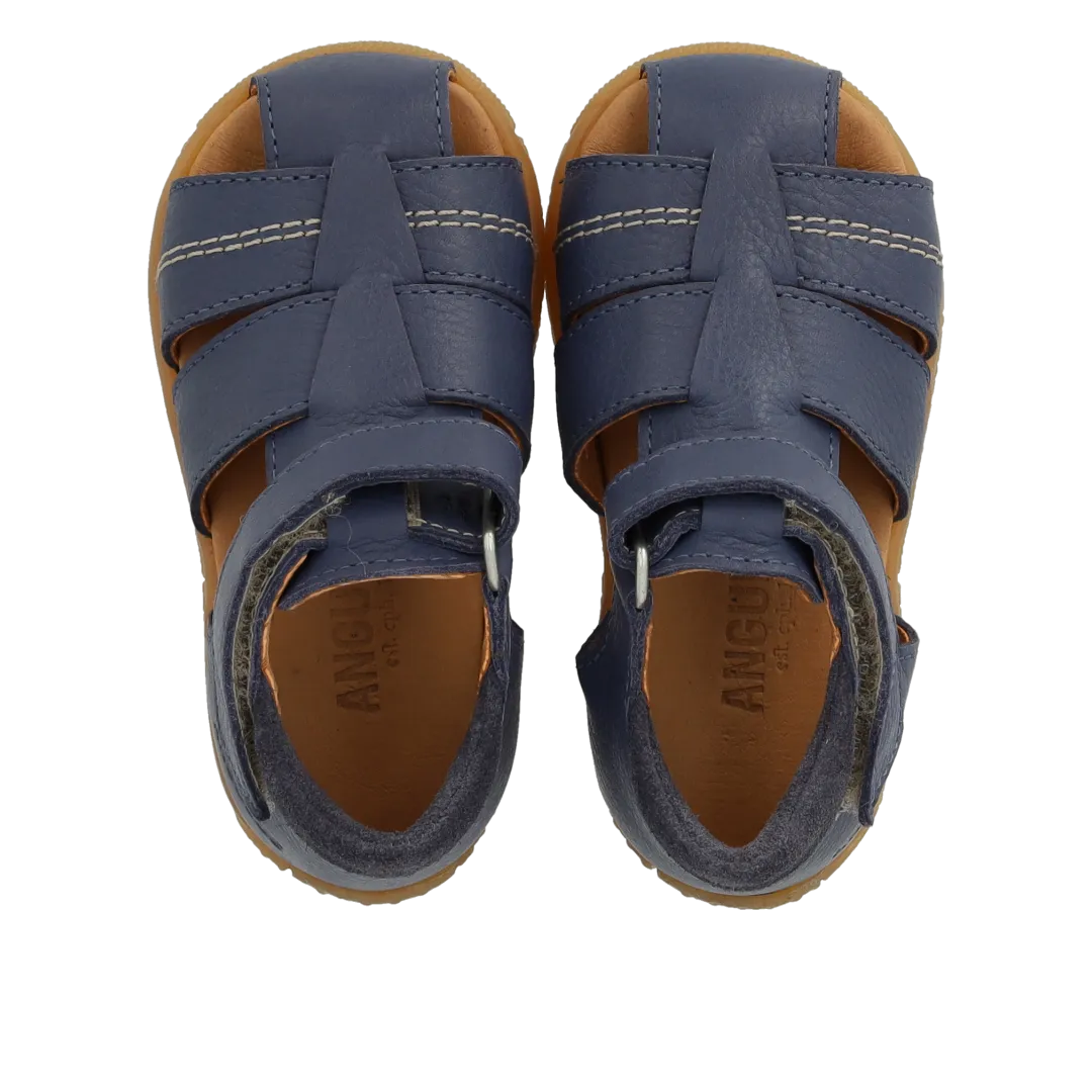 The child's first sandal with contrast stitching