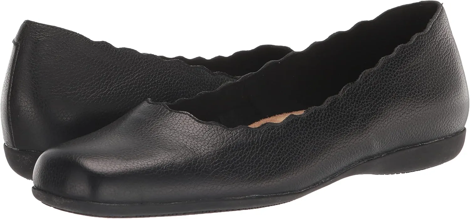 Trotters Women's Sabine Ballet Flat