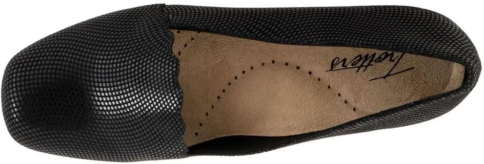 Trotters Women's Sage Ballet Flat