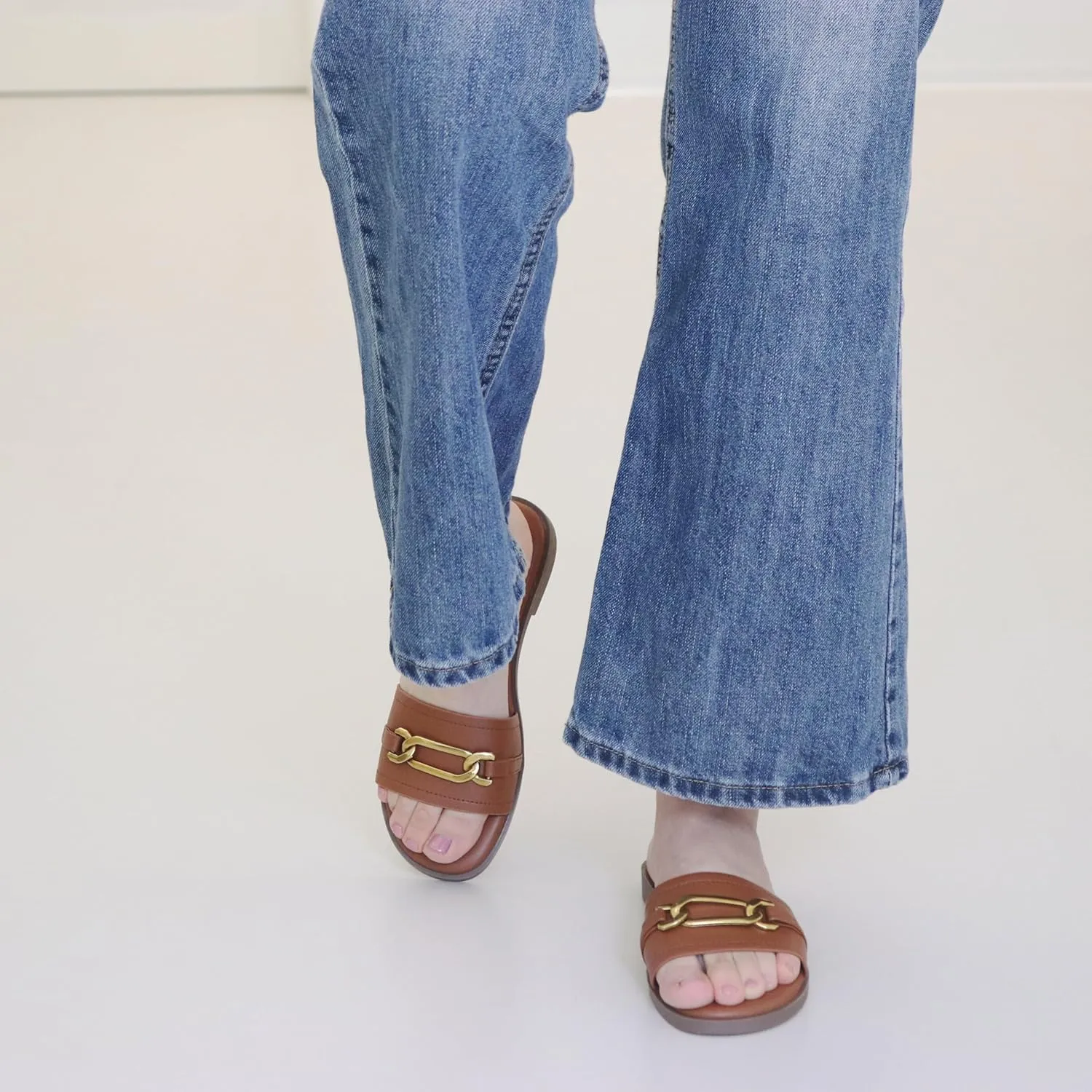 Womens Flat Sandals Round Open Toe Slip On Leather Slides for Summer