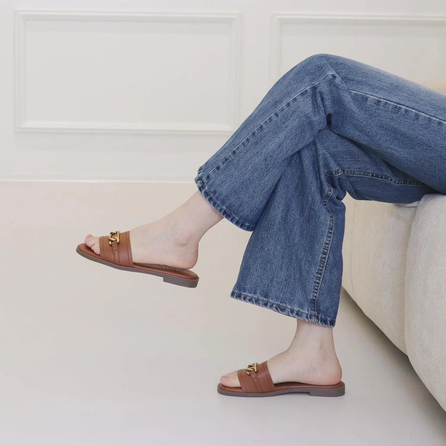 Womens Flat Sandals Round Open Toe Slip On Leather Slides for Summer