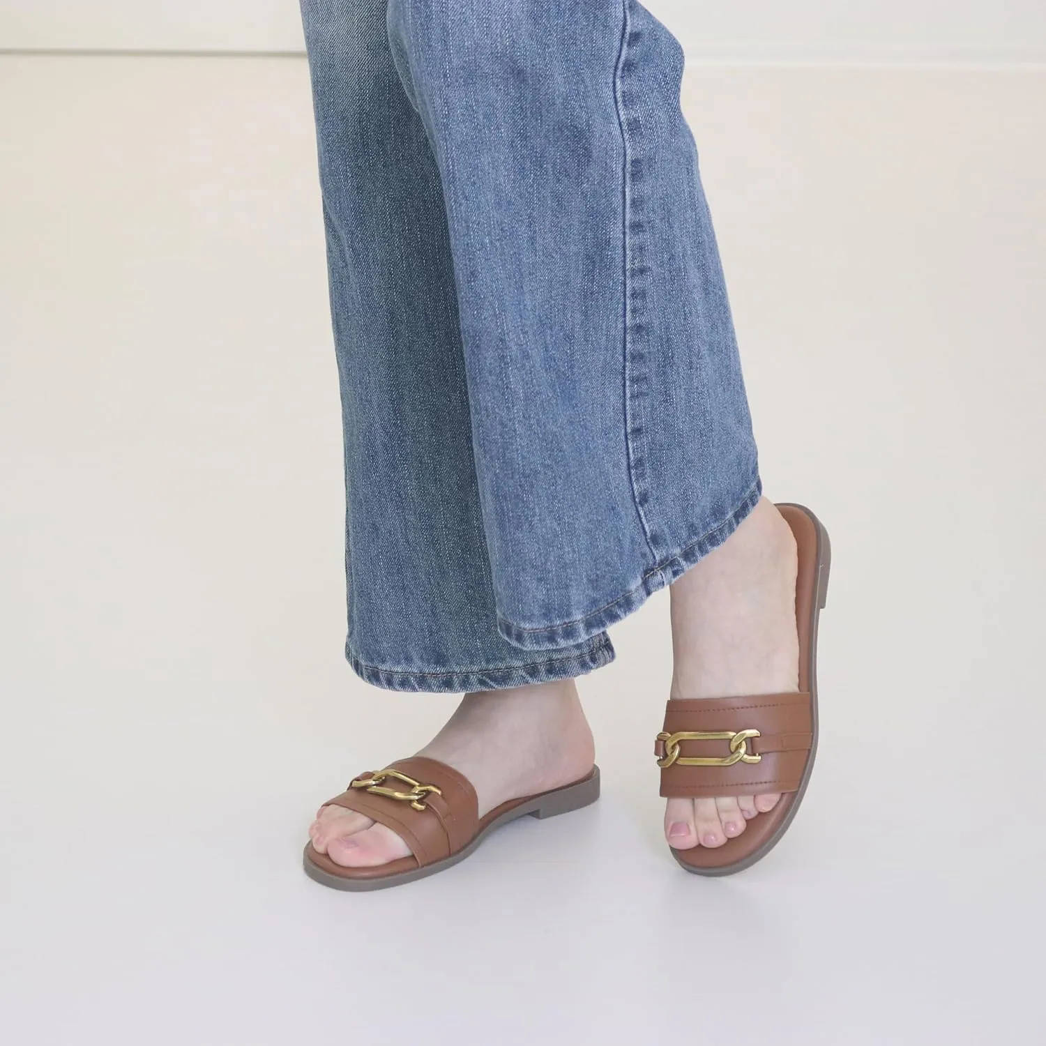 Womens Flat Sandals Round Open Toe Slip On Leather Slides for Summer