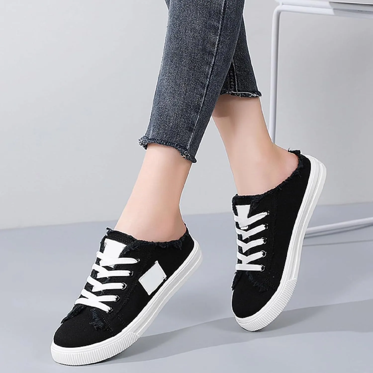 Women's Slip on Canvas Shoes Low Top Casual Walking Shoes Fashion Comfortable Non Slip Sneakers Summer Dressy Flat Shoe Lightweight Outdoor Sneaker