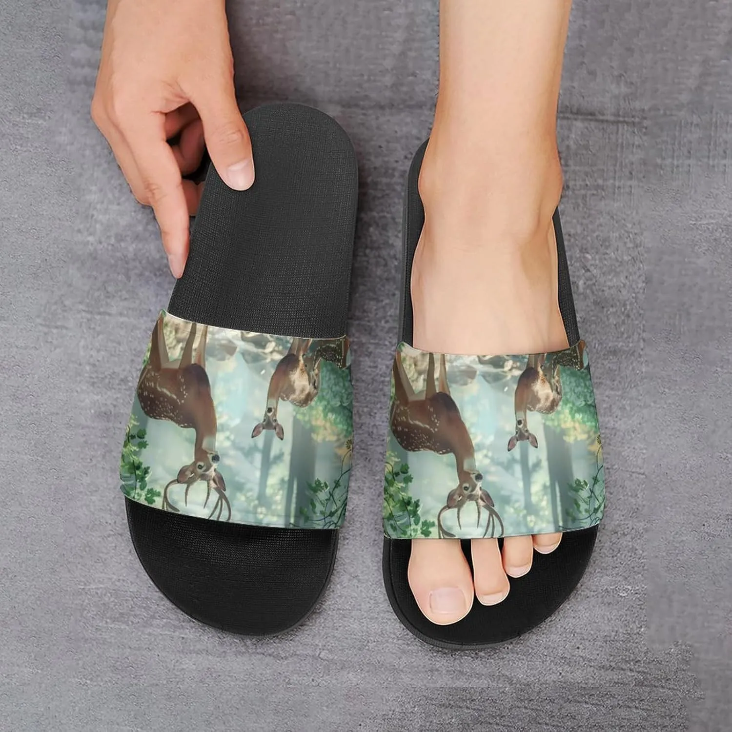 Woodland Deer Novelty Slippers Slides Sandals Shower Home House Shoes Non-Slip Soft Sole Shoe For Men Women Bathroom