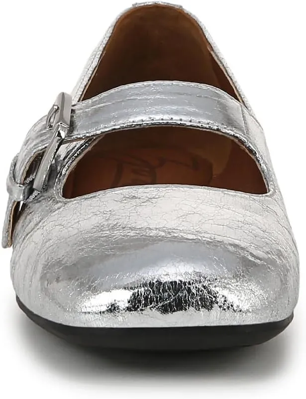 ZODIAC Women's Classic Loafer Flat