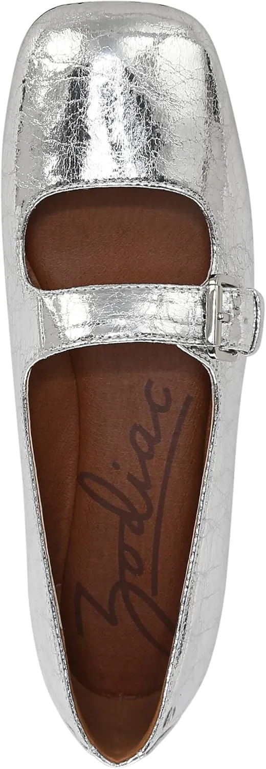 ZODIAC Women's Classic Loafer Flat